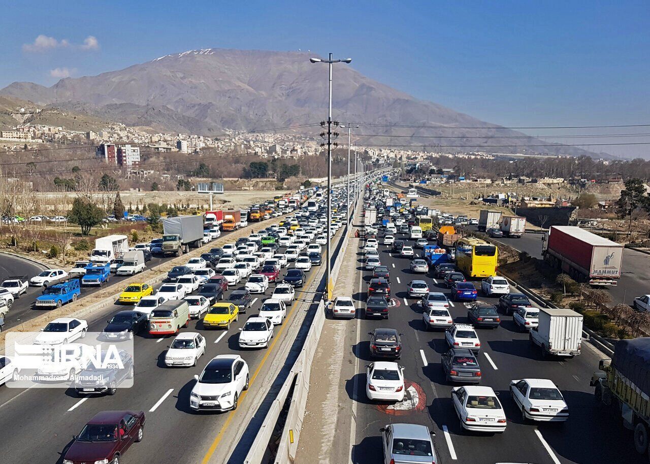ورود بی‌سابقه مسافران و انباشت ۱۴۰ هزار خودرو در جاده‌های مازندران